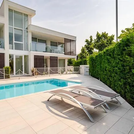 Apartment Luma With Pool *